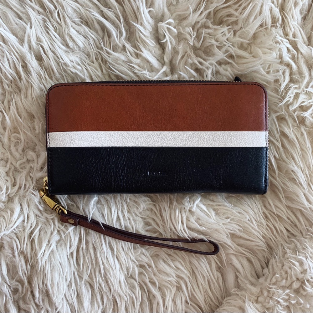 NWT Fossil Color Block Wristlet